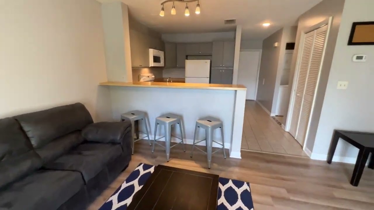 1342-B Hunters Rd. Walkthrough video.